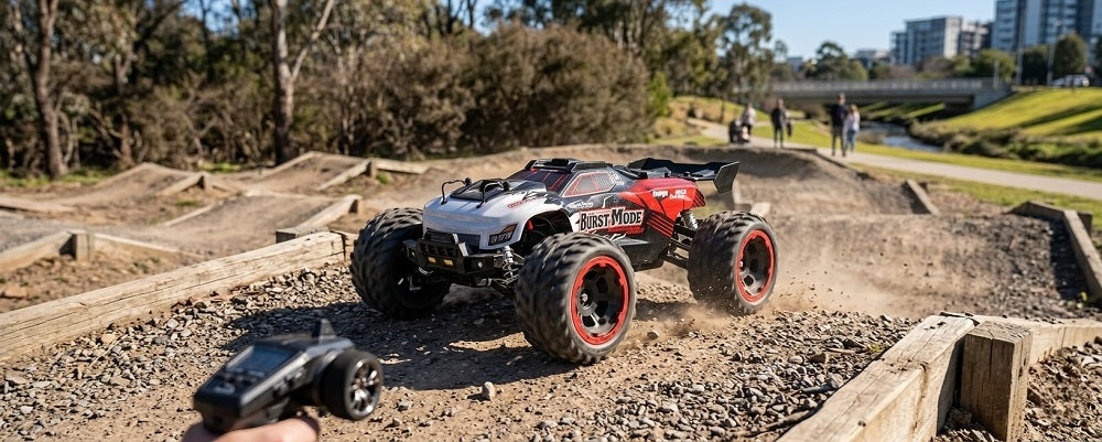 Can SUCHIYU 10101 fit larger upgrade batteries?