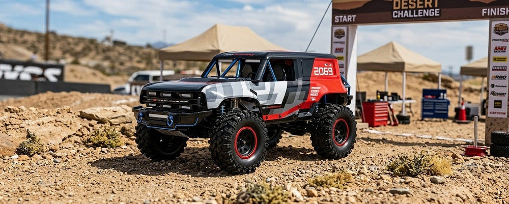 Does the MJX Hyper Go H18P rc car have auto-activated reverse lights?