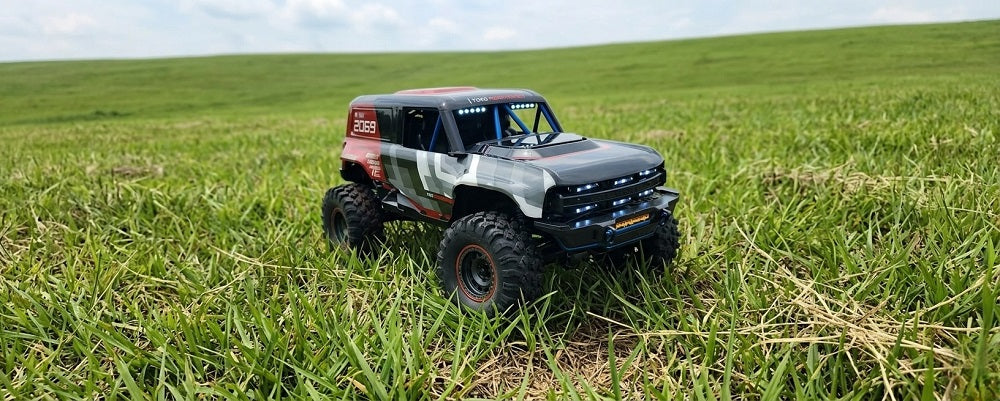 What shock absorbers are equipped on the MJX Hyper Go H18P?