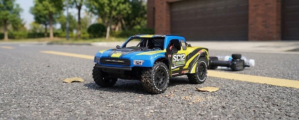 Will ZD RACING SC12 get damaged easily when hitting curbs at a 45° angle?
